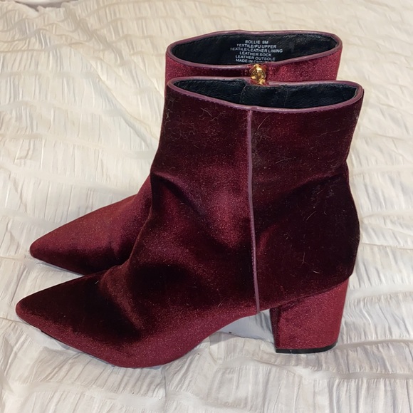 STEVE MADDEN CRANBERRY RED VELVET BOOTIES - Picture 3 of 5